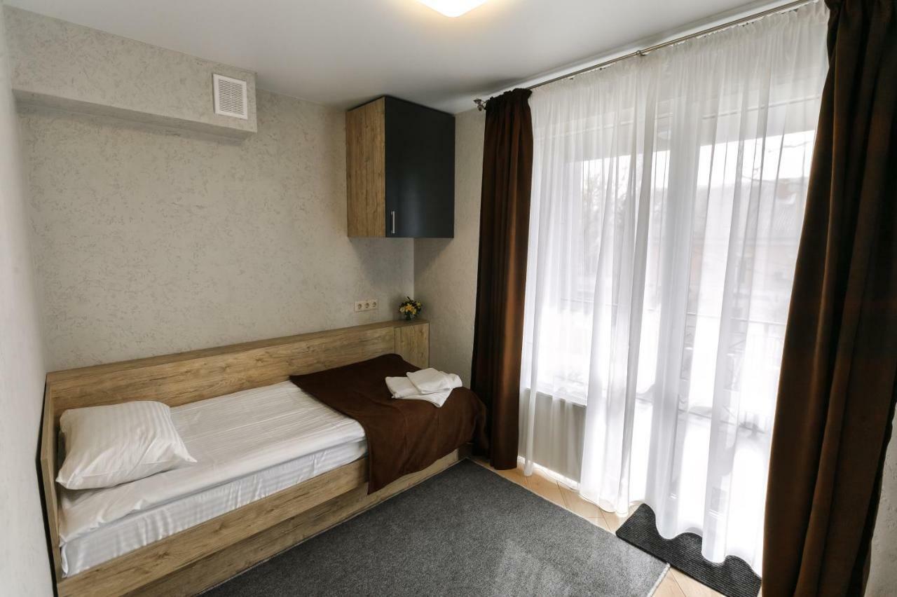 Raziotel Rishelyevskiy Kherson Bagian luar foto