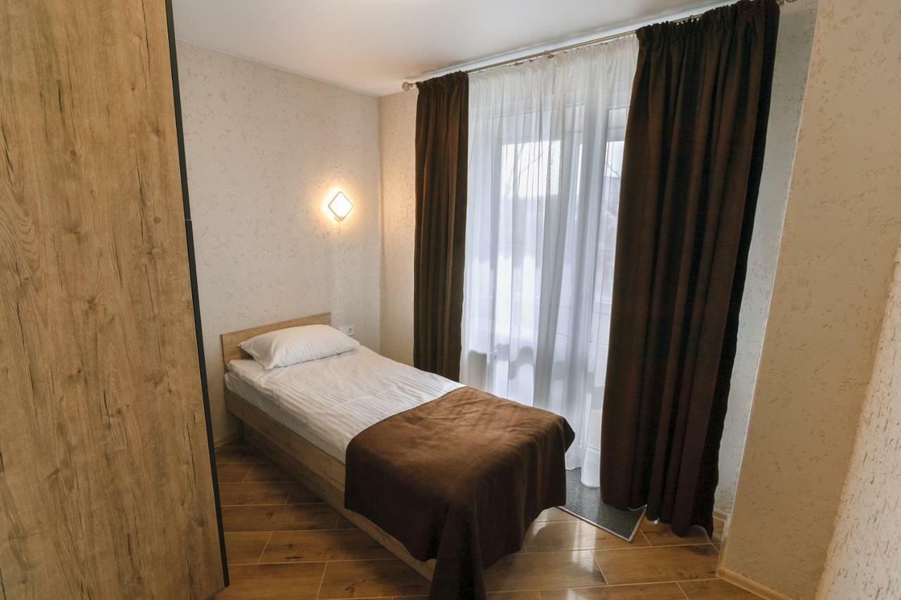 Raziotel Rishelyevskiy Kherson Bagian luar foto